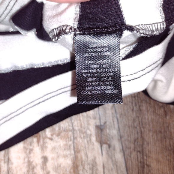 White House Black Market White, Black and Silver Striped Top, Size XS - Picture 8 of 8
